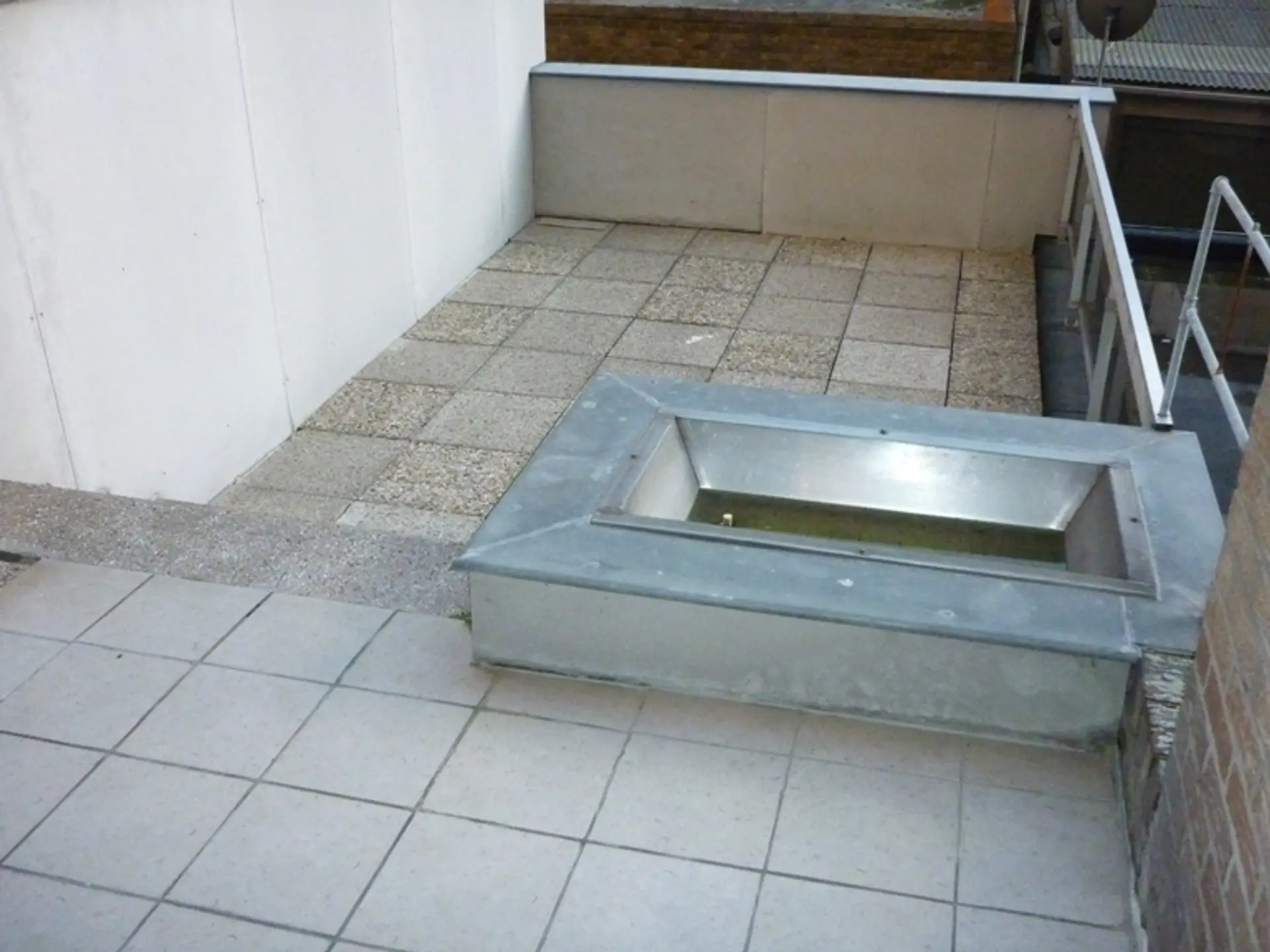 51_terras achteraan.JPG