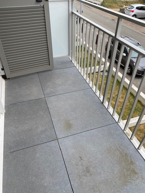 167_Terras vooraan