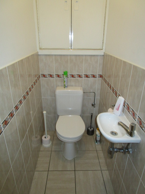 149_Apart toilet.JPG